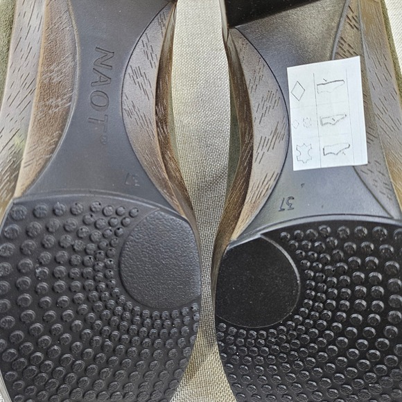 New NAOT Brushed Olive Suede Slingback Clogs 44131 Women's Size 37 Wooden Heel - Picture 8 of 11